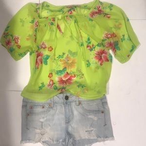 Hollister Floral Top!